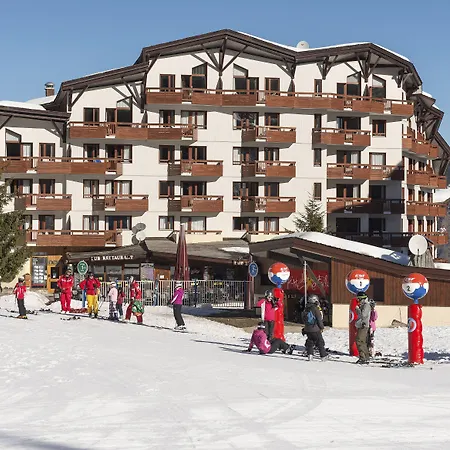 Pierre & Le Britania La Tania