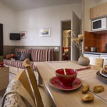 Pierre & Le Britania La Tania