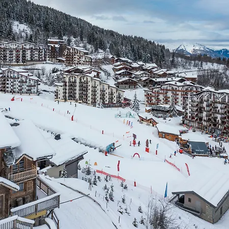 Pierre & Le Britania Aparthotel La Tania