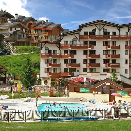 Pierre & Le Britania La Tania